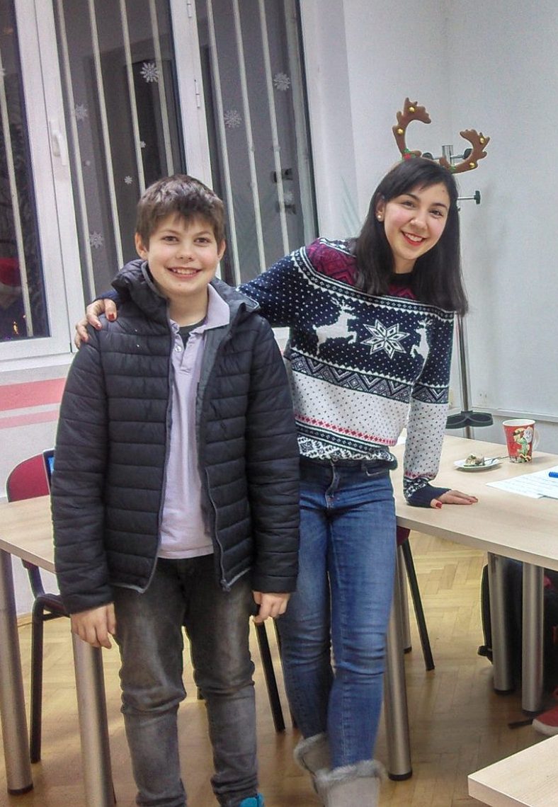 48393953_1943848552318293_1462136193318649856_n